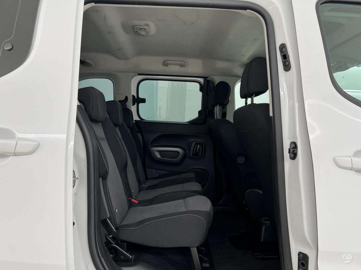 Toyota Proace City - 7
