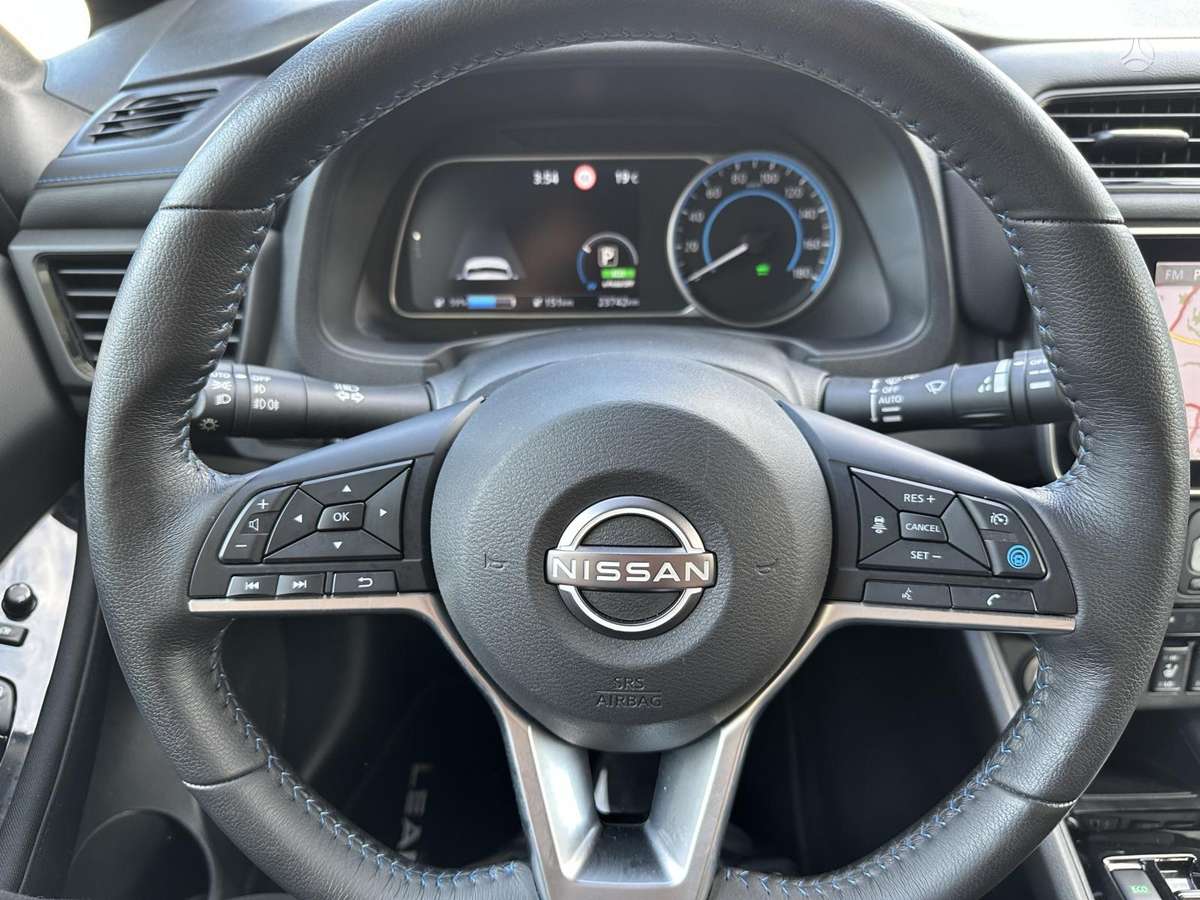 Nissan Leaf, 40 kWh, hatchback