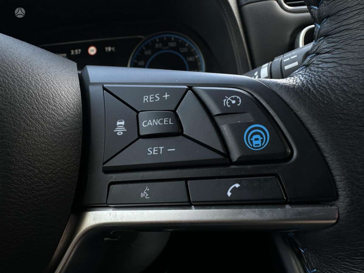 Nissan Leaf, 40 kWh, hatchback