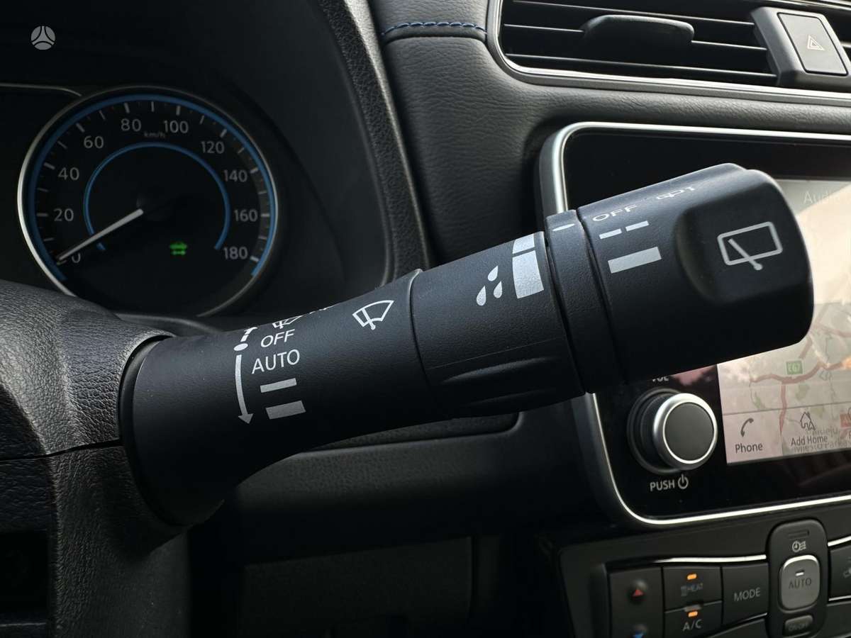 Nissan Leaf, 40 kWh, hatchback