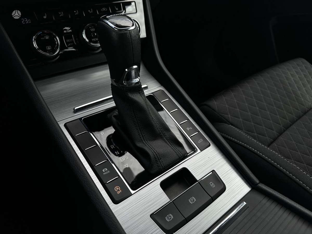 Skoda Superb, 1.5 l., Универсал