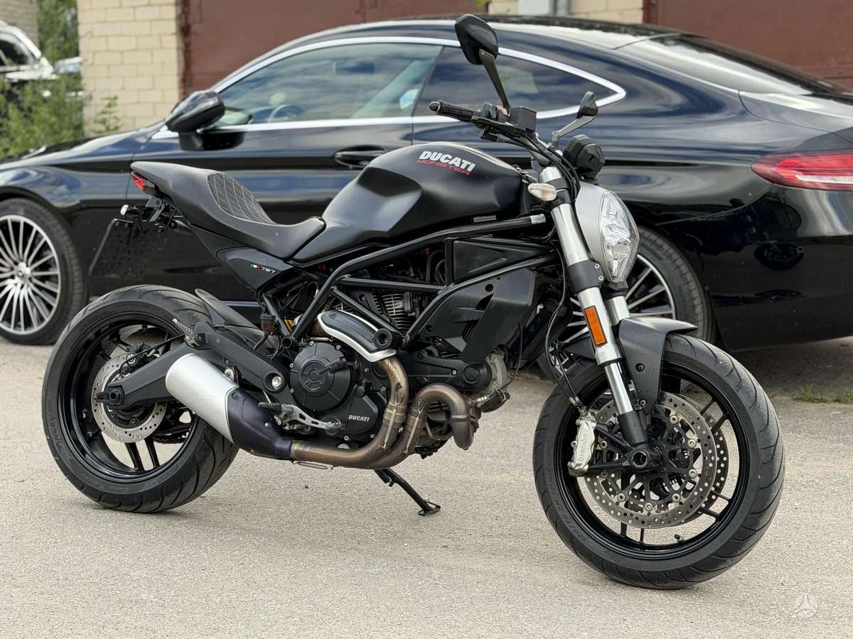 Ducati Monster 797cc, street / classic