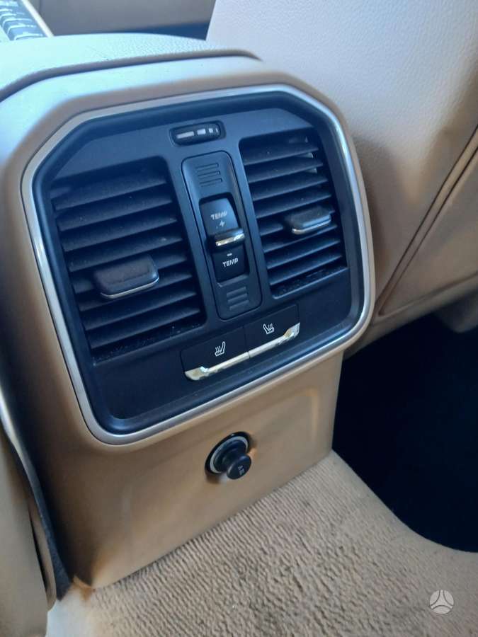 Porsche Macan - 11