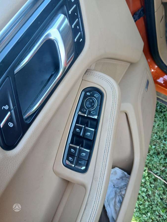 Porsche Macan - 12