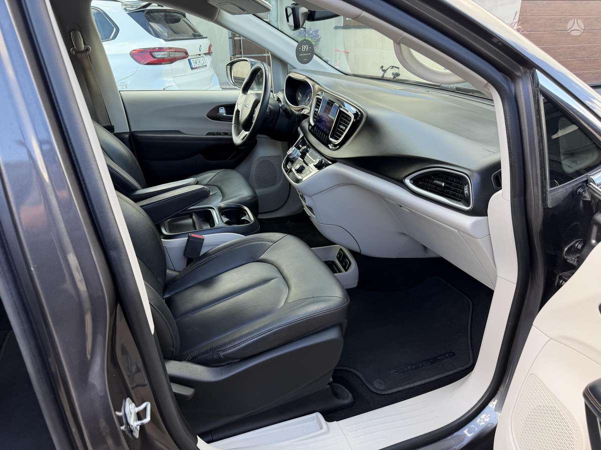 Chrysler Pacifica, 3.6 l., Минивэн