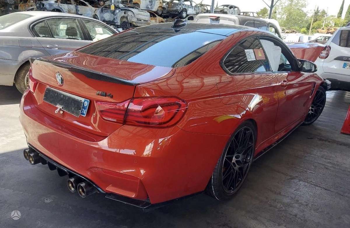 BMW M4, Купе (coupe)