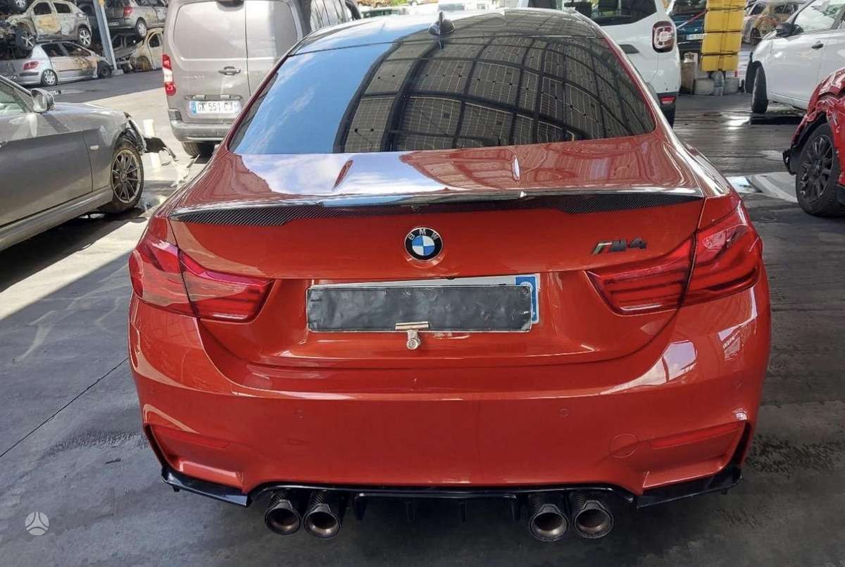 BMW M4, Купе (coupe)