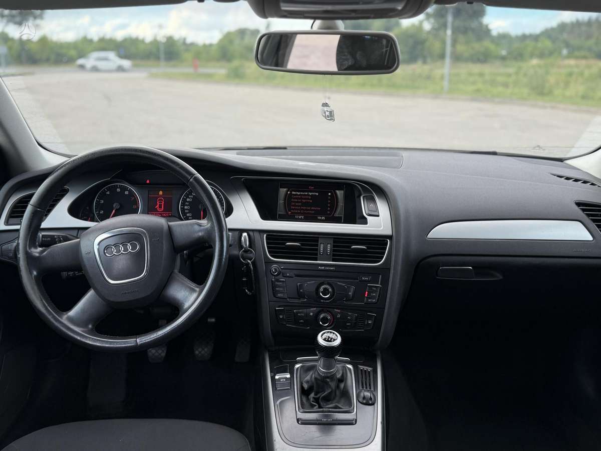 Audi A4, 1.8 l., Универсал