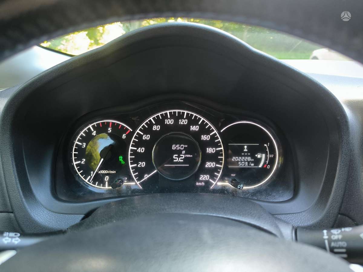 Nissan Note, 1.5 l., hatchback