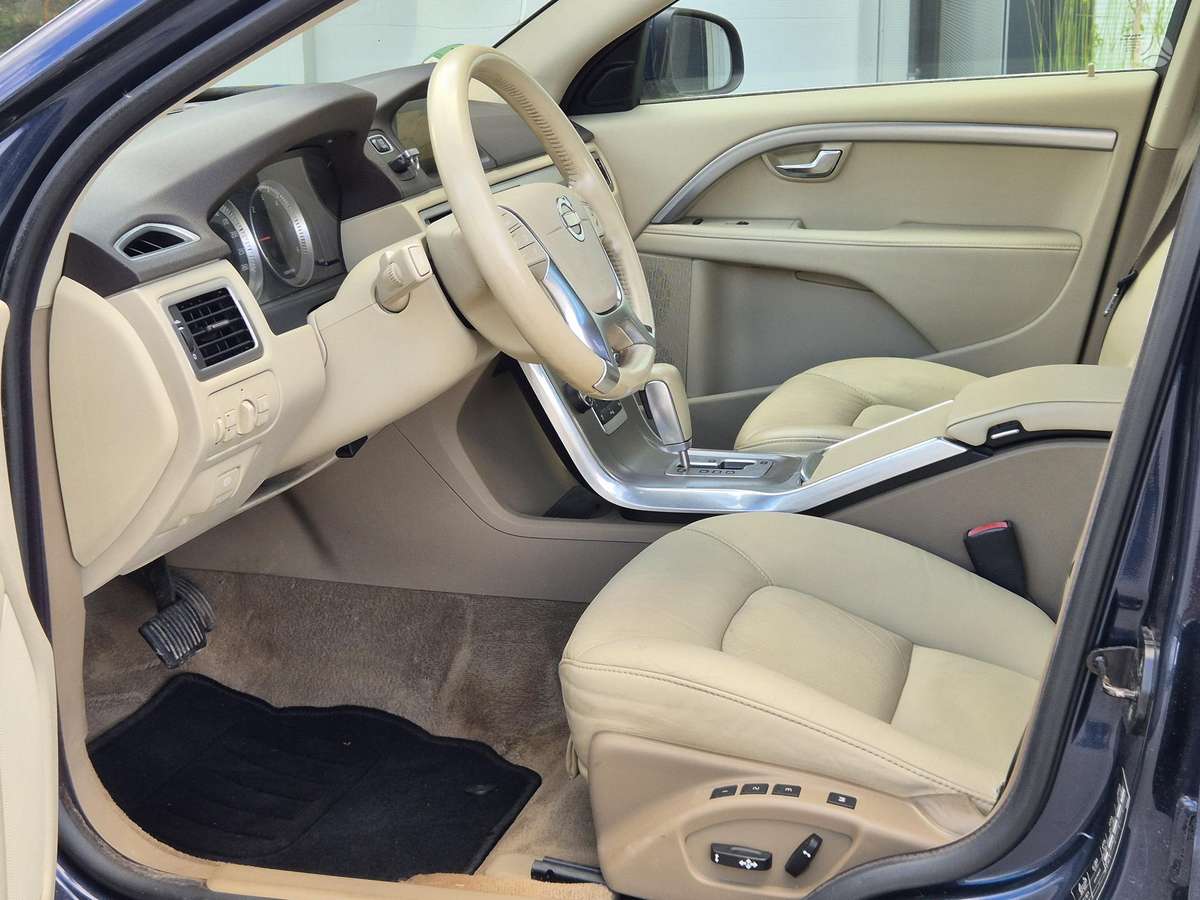 Volvo V70, 2.0 l., Универсал