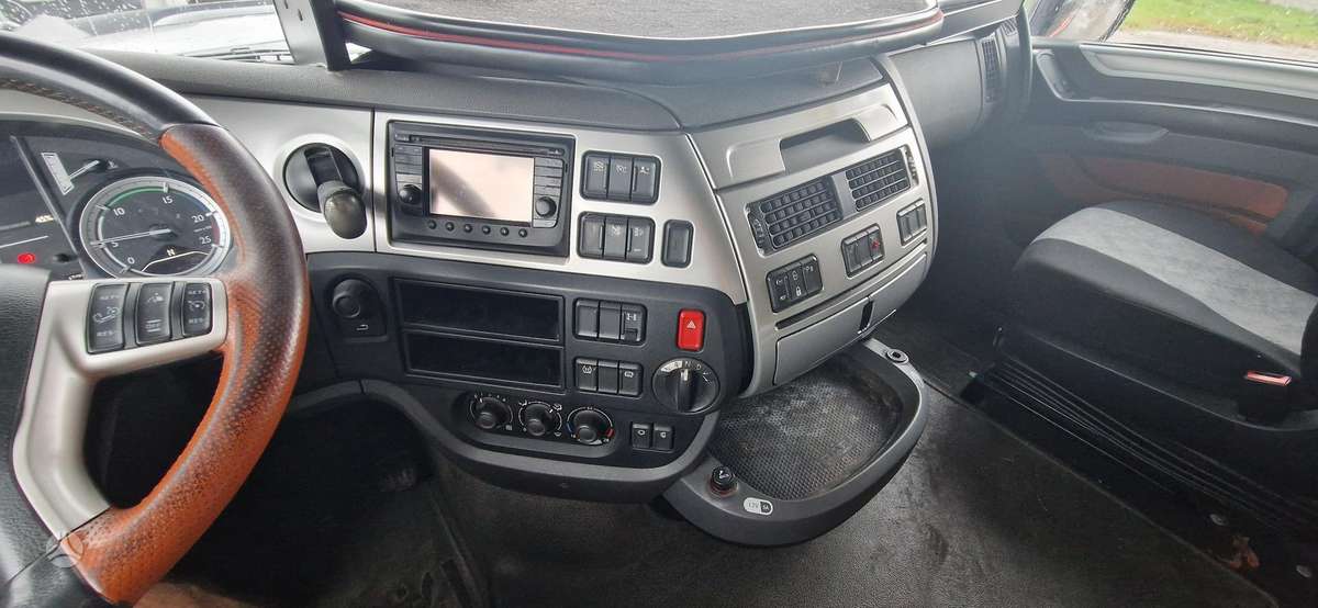 DAF XF 510, 2 спальных места