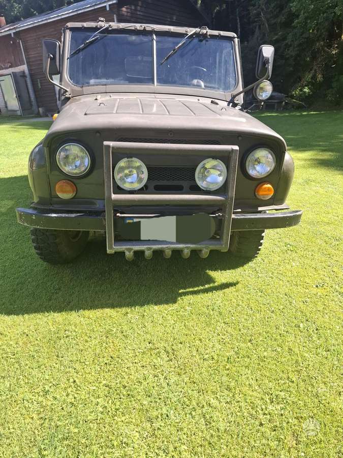 UAZ 3151, 2.5 l., Седан