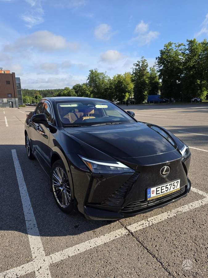 Lexus RZ 450e - 1