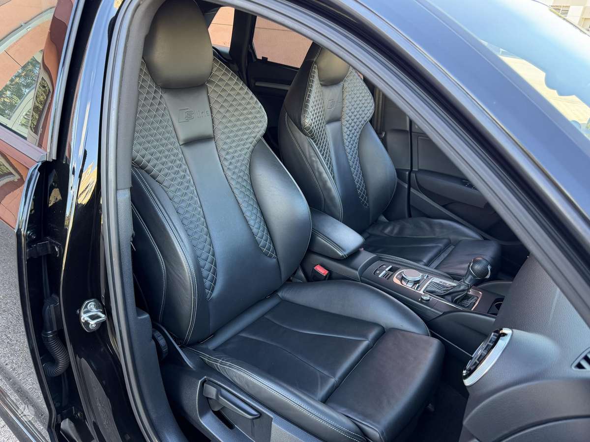 Audi A3, 1.8 l., hatchback