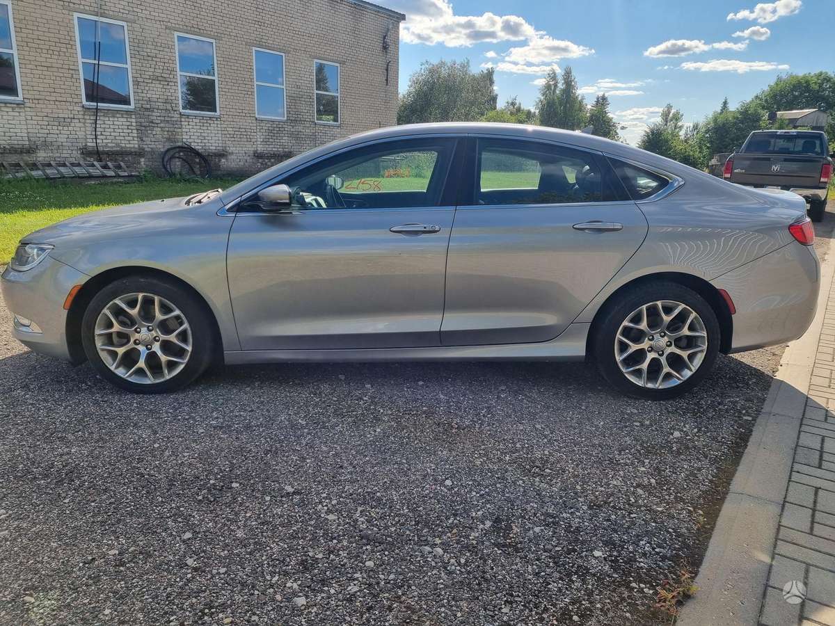 Chrysler 200, 3.6 l., Седан