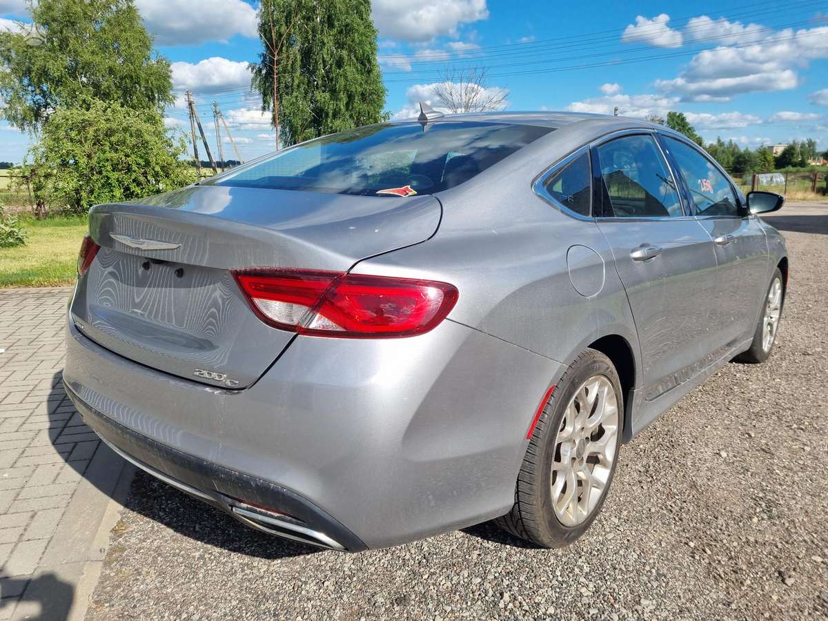 Chrysler 200, 3.6 l., Седан