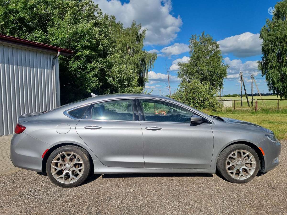 Chrysler 200, 3.6 l., Седан