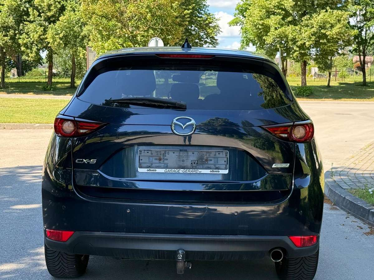 Mazda CX-5, 2.2 l., off-road / crossover