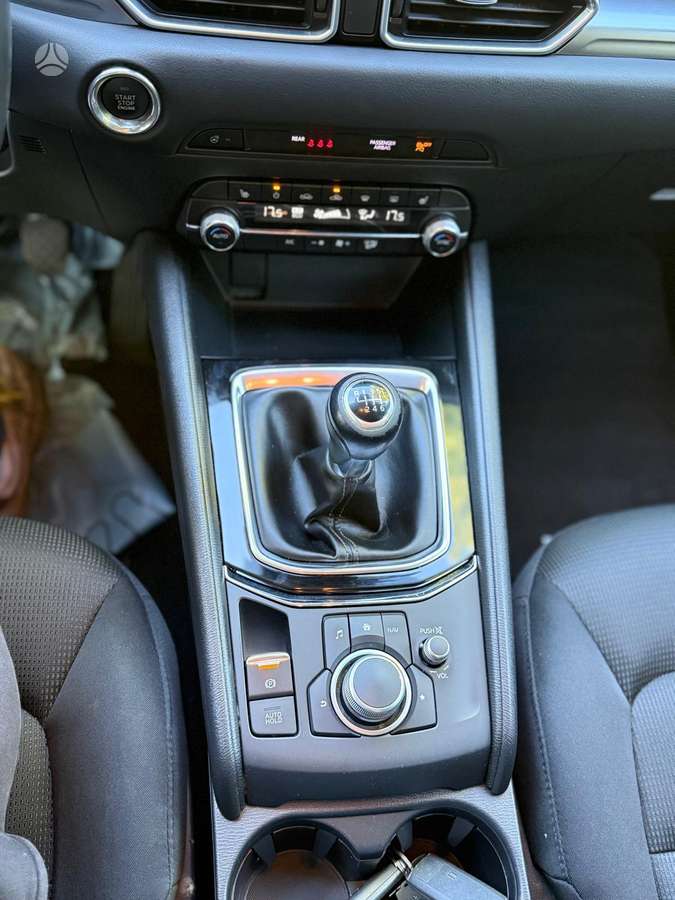 Mazda CX-5, 2.2 l., off-road / crossover