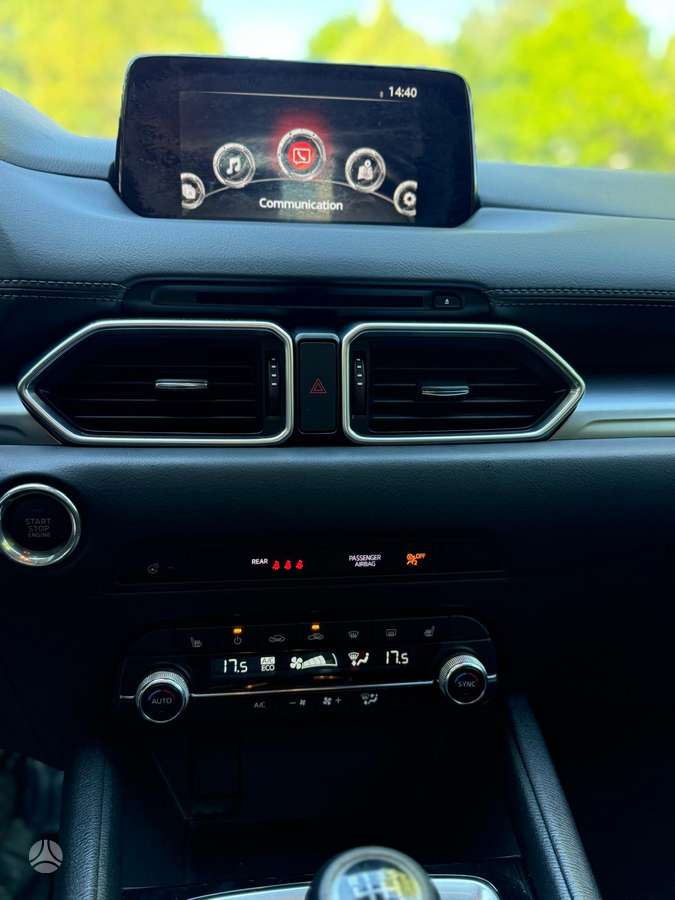 Mazda CX-5, 2.2 l., off-road / crossover