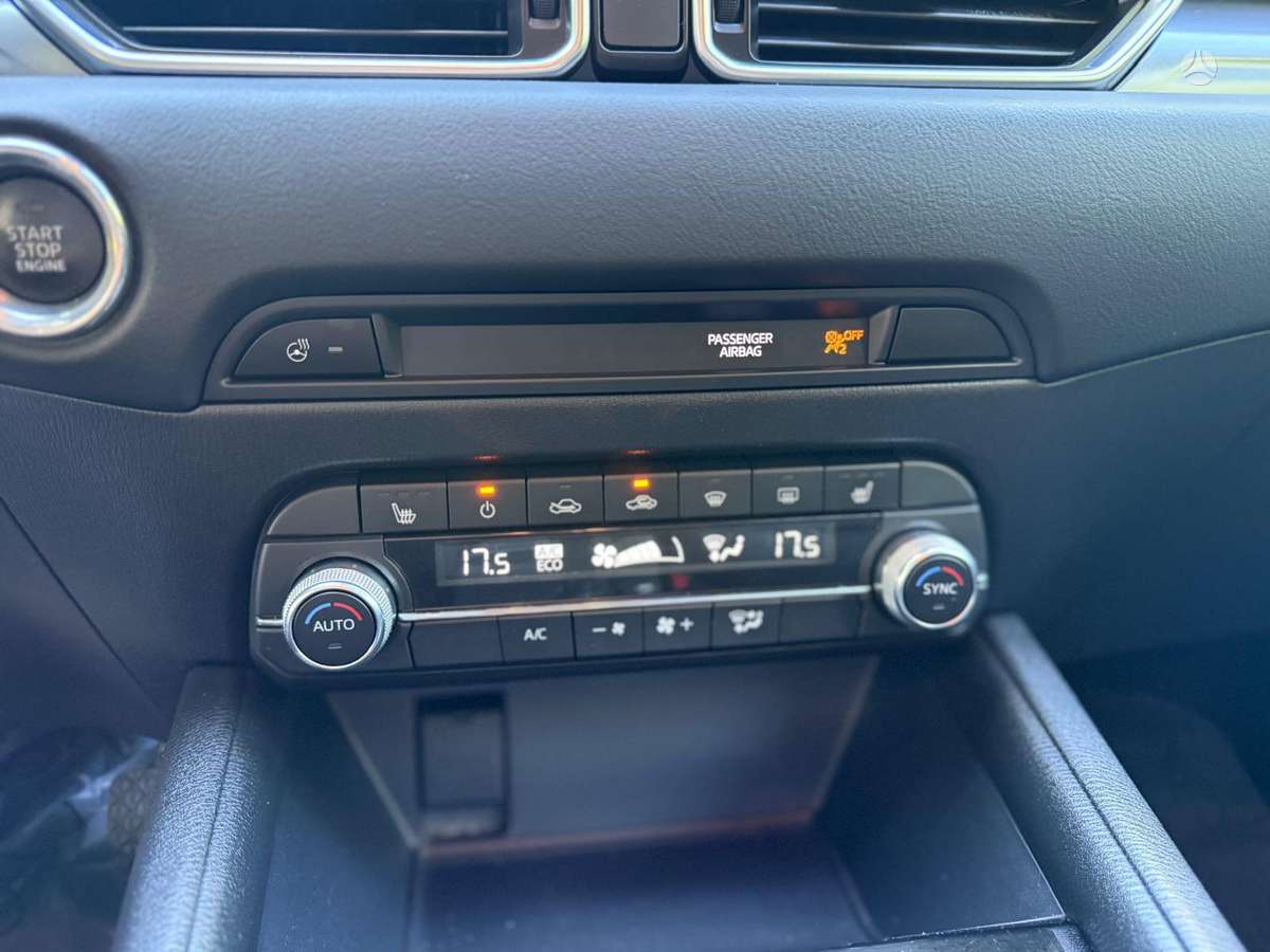 Mazda CX-5, 2.2 l., off-road / crossover