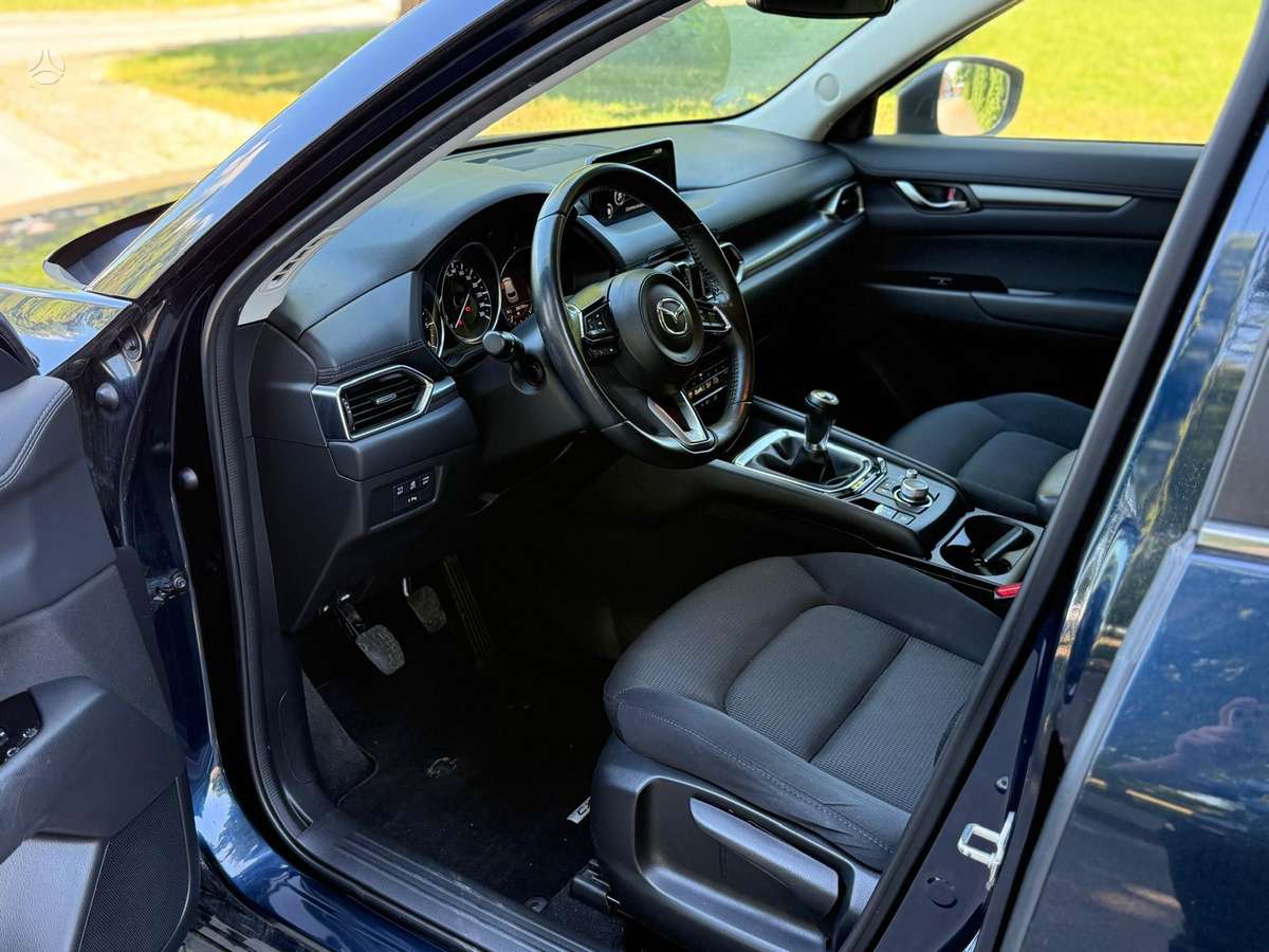 Mazda CX-5, 2.2 l., off-road / crossover