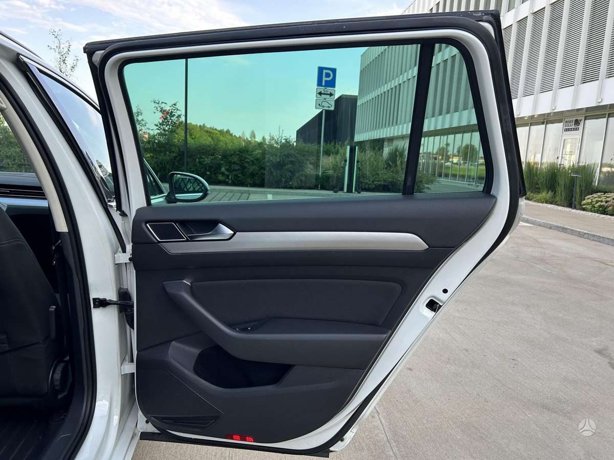Volkswagen Passat, 2.0 l., Универсал
