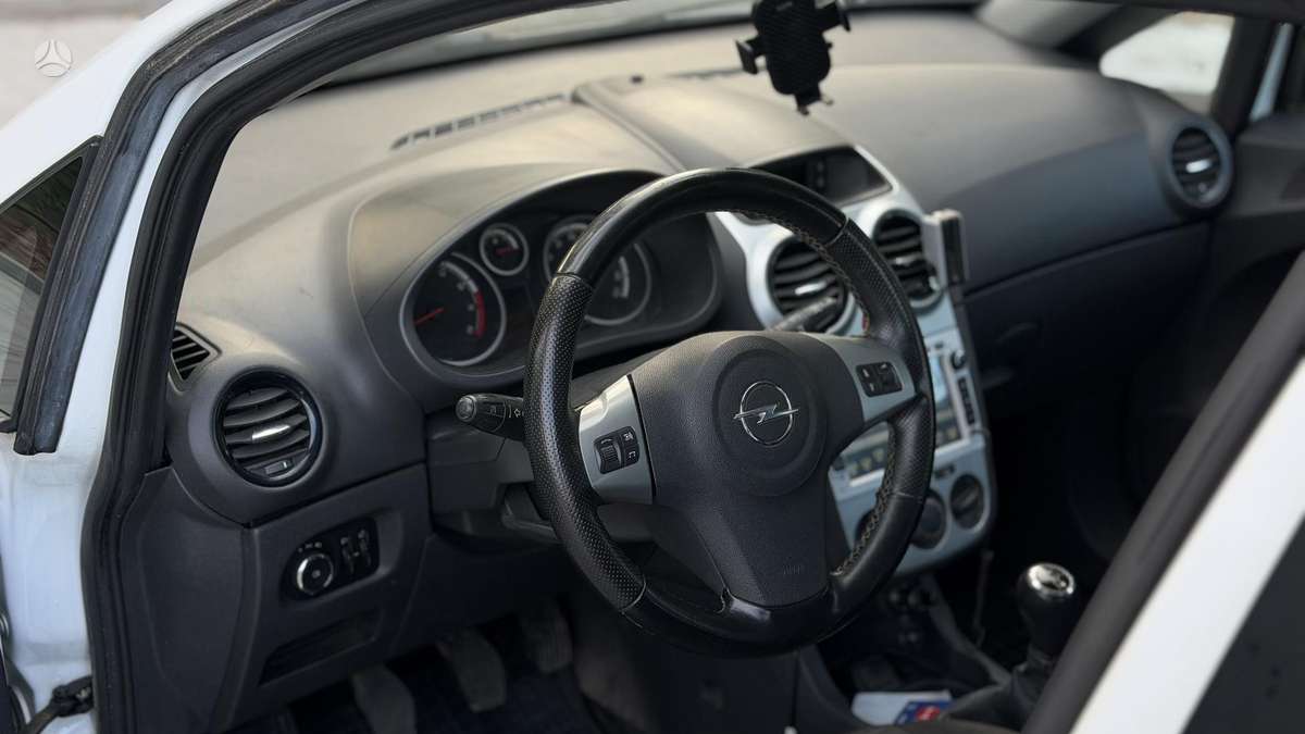 Opel Corsa, 1.4 l., hatchback