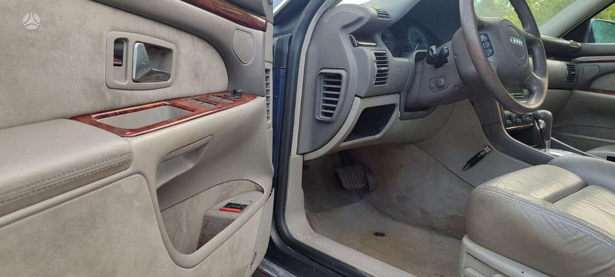 Audi S8, 4.2 l., saloon / sedan