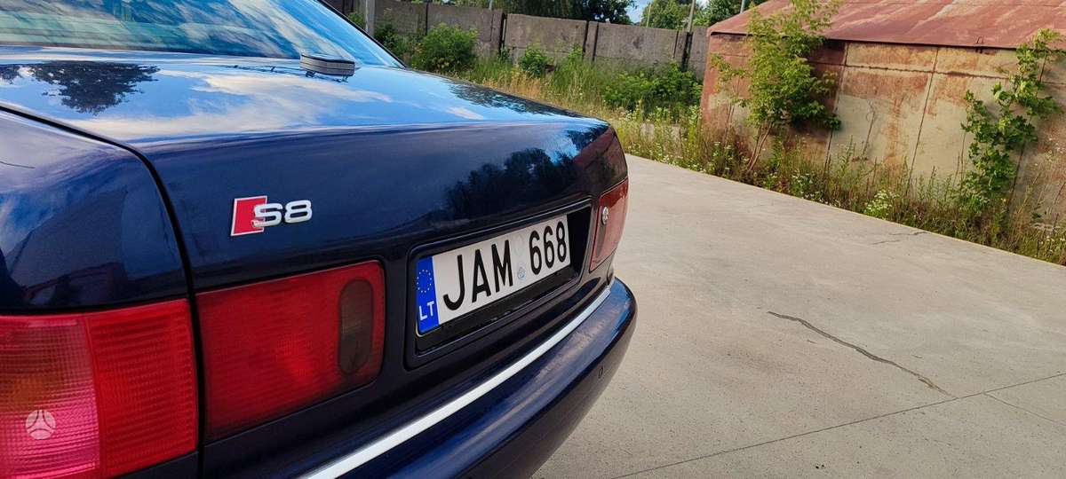 Audi S8, 4.2 l., saloon / sedan