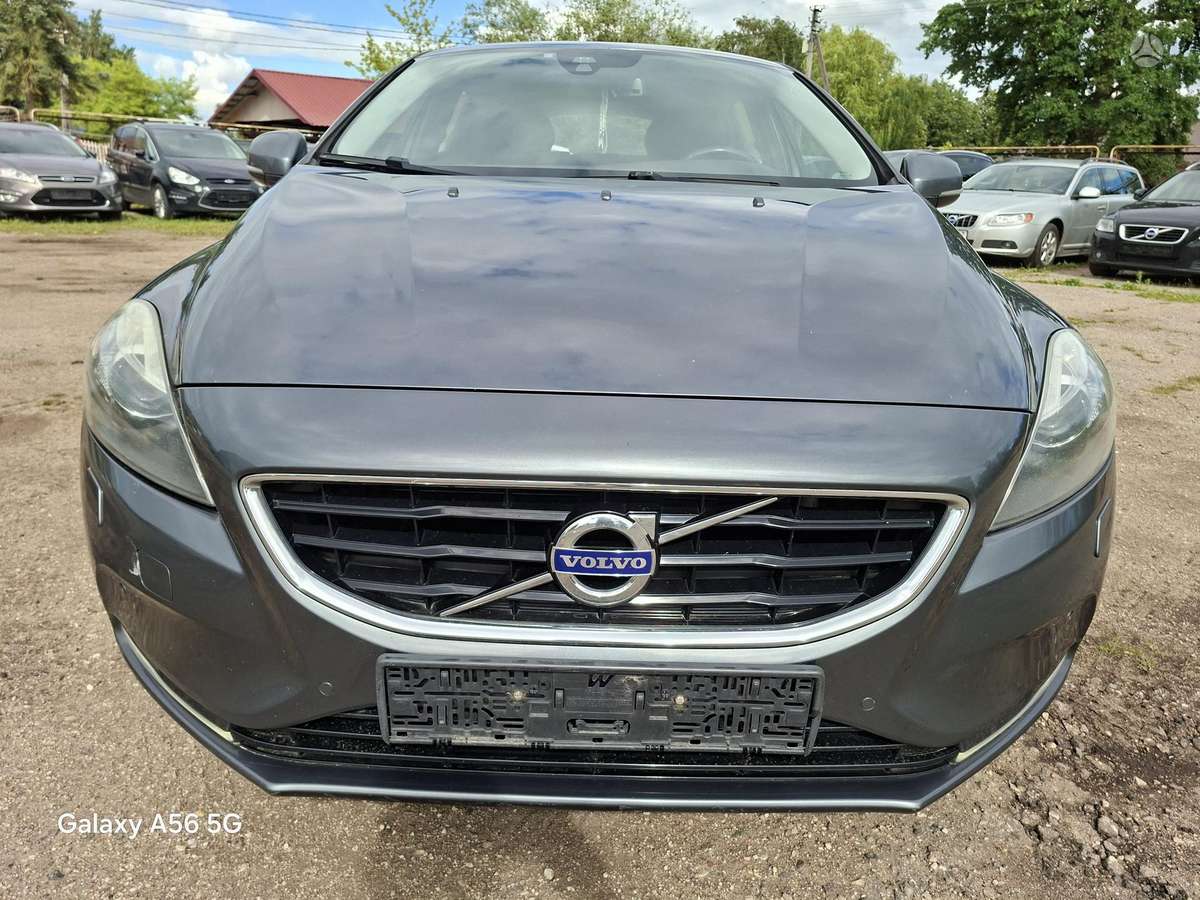 Volvo V40, 1.6 l., Хэтчбек