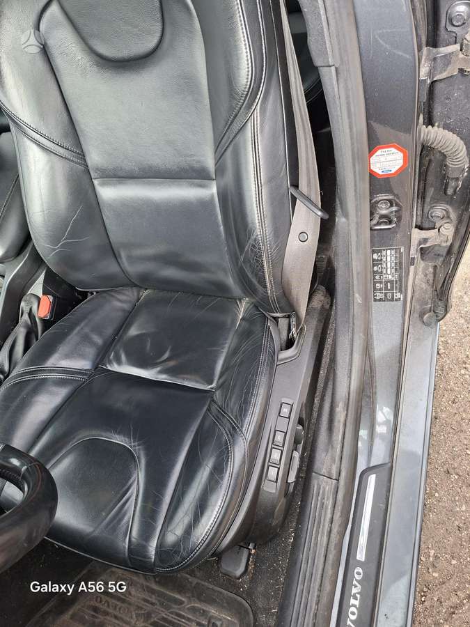 Volvo V40, 1.6 l., hatchback