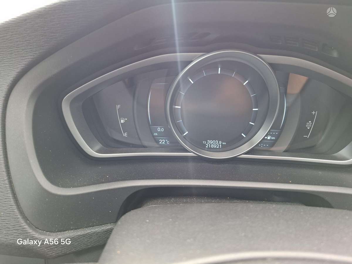 Volvo V40, 1.6 l., Хэтчбек