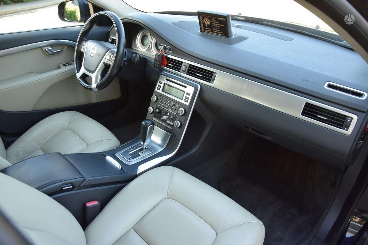 Volvo S80, 2.0 l., Седан
