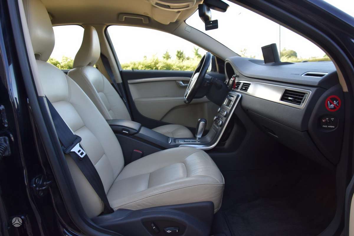 Volvo S80, 2.0 l., Седан