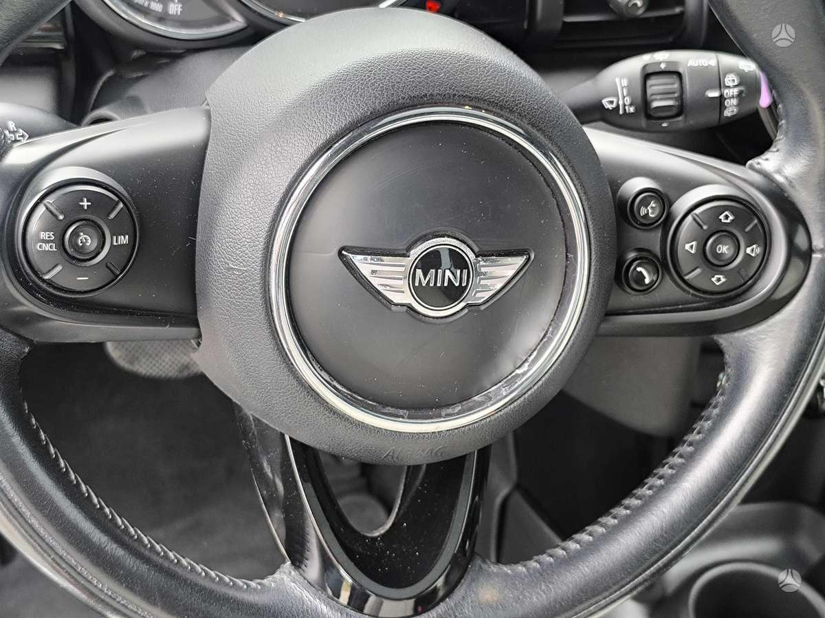 Mini Cooper, 1.5 l., hatchback