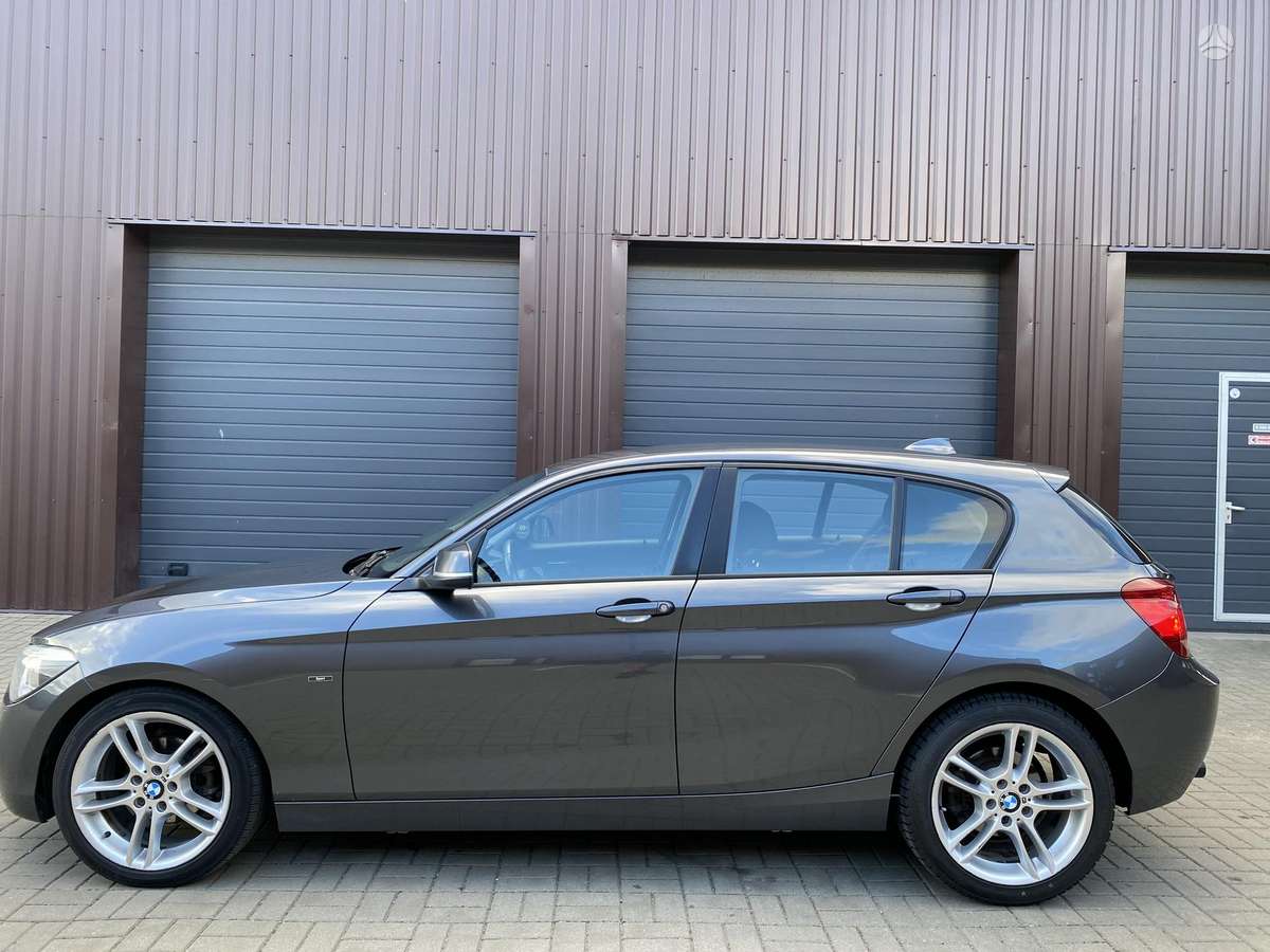 BMW 118, 2.0 l., hatchback