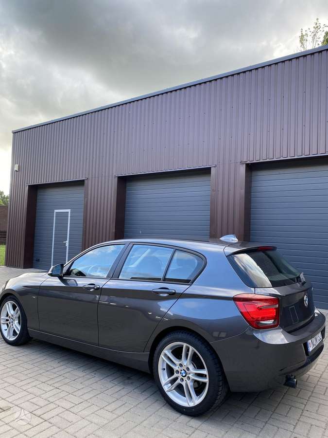 BMW 118, 2.0 l., hatchback