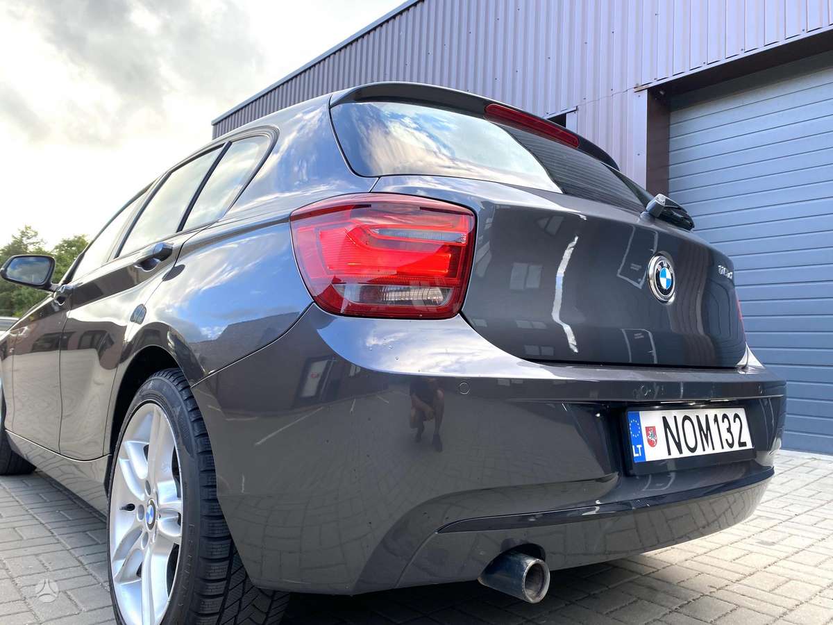 BMW 118, 2.0 l., hatchback