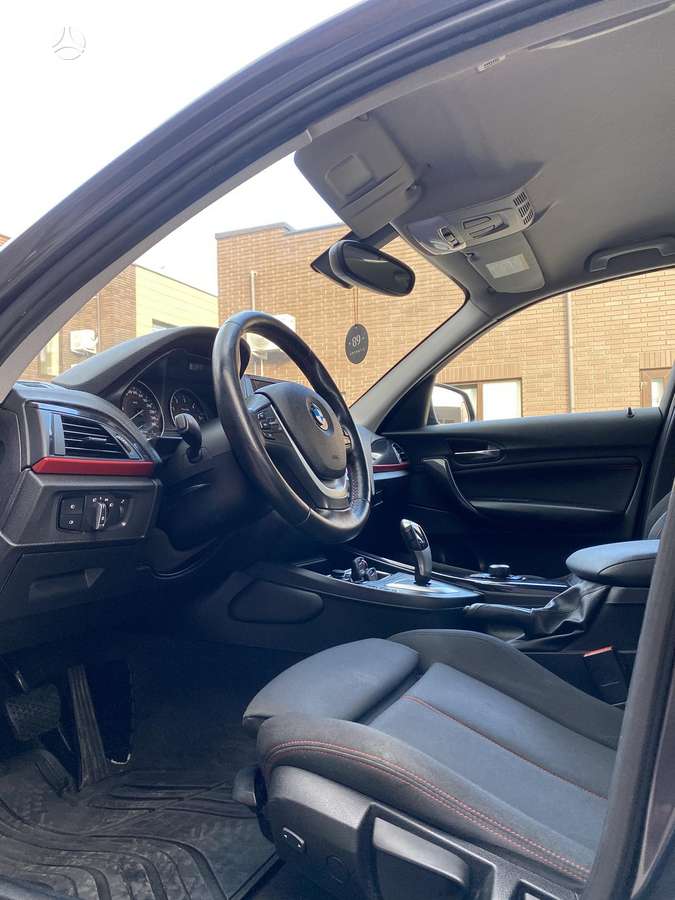 BMW 118, 2.0 l., hatchback