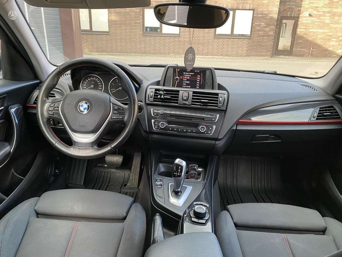 BMW 118, 2.0 l., hatchback