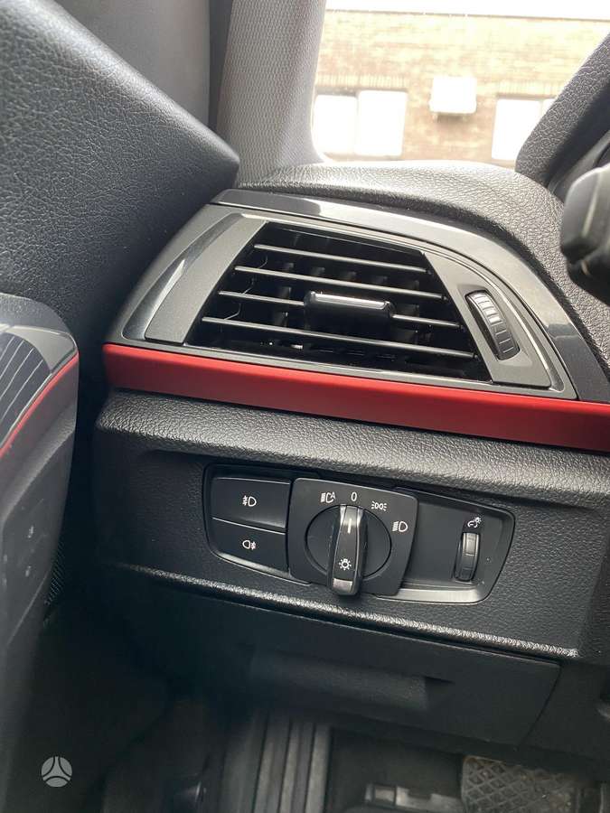 BMW 118, 2.0 l., hatchback