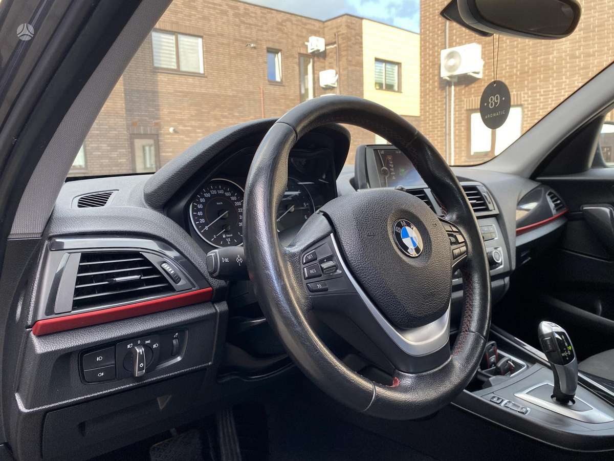 BMW 118, 2.0 l., hatchback