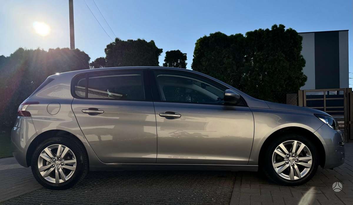 Peugeot 308, 1.6 l., hatchback