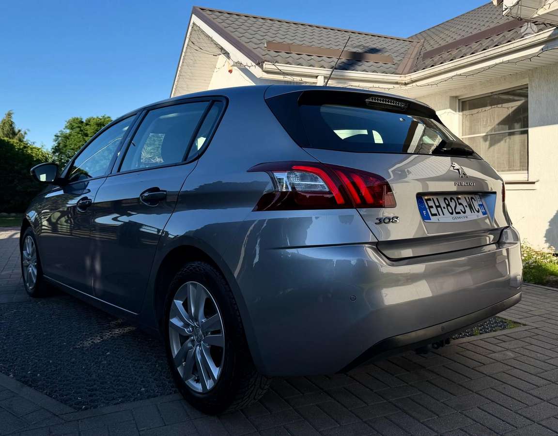 Peugeot 308, 1.6 l., hatchback