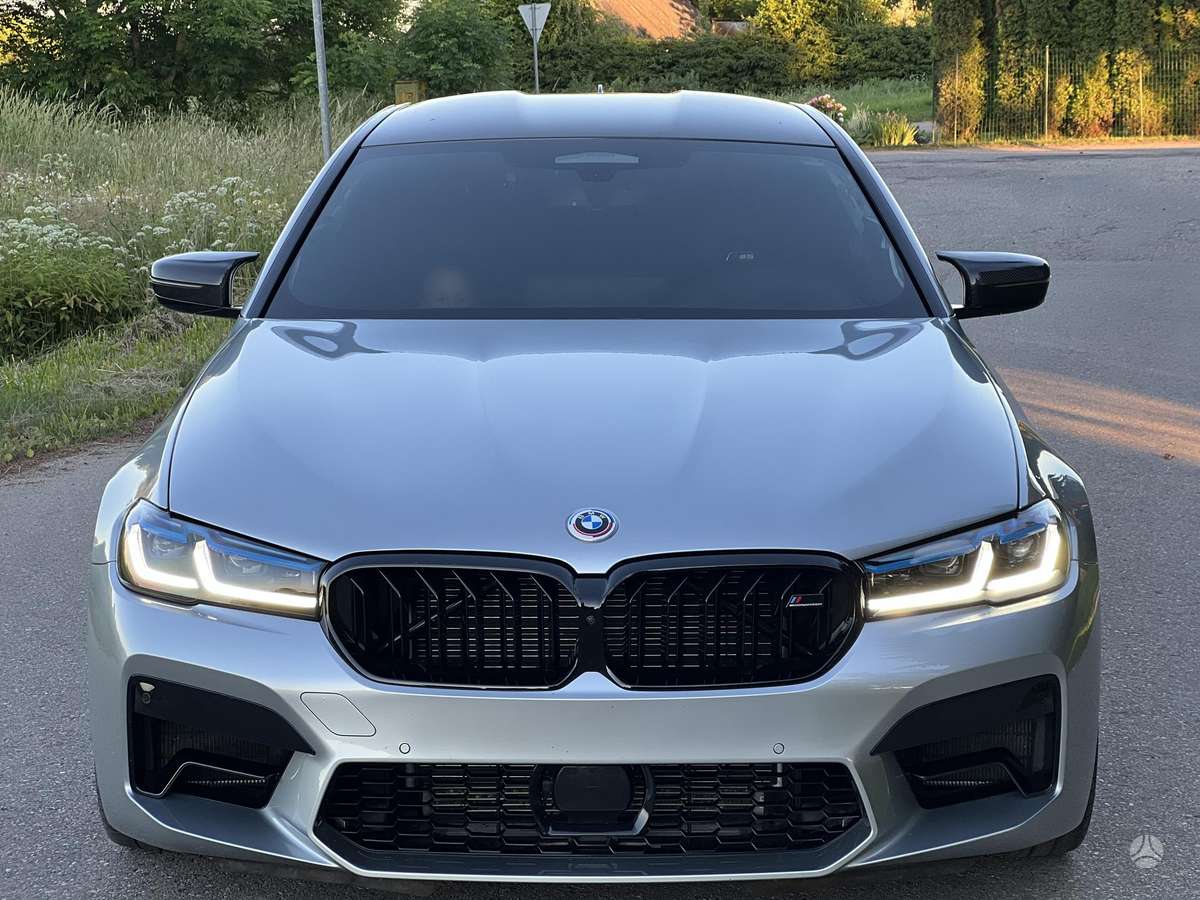 BMW M5, 4.4 l., Седан