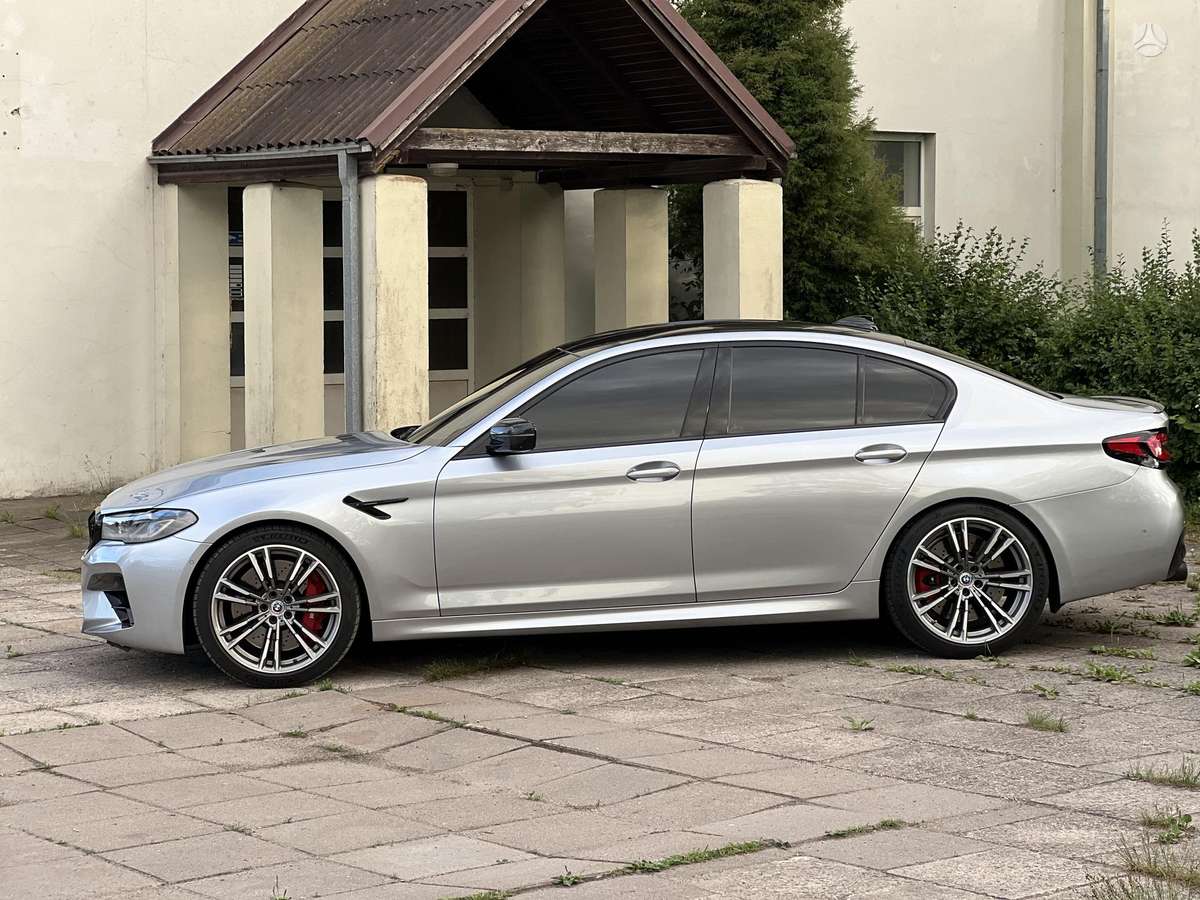 BMW M5, 4.4 l., Седан