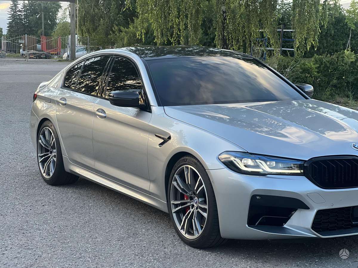BMW M5, 4.4 l., Седан