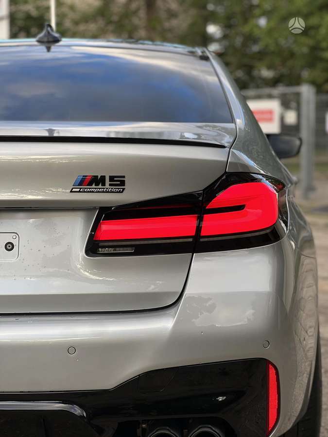BMW M5, 4.4 l., Седан
