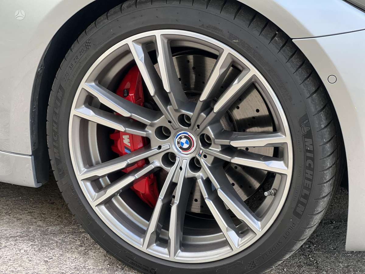 BMW M5, 4.4 l., Седан